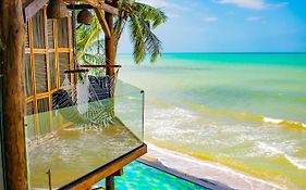 Rch Luxury Hotel & Pool